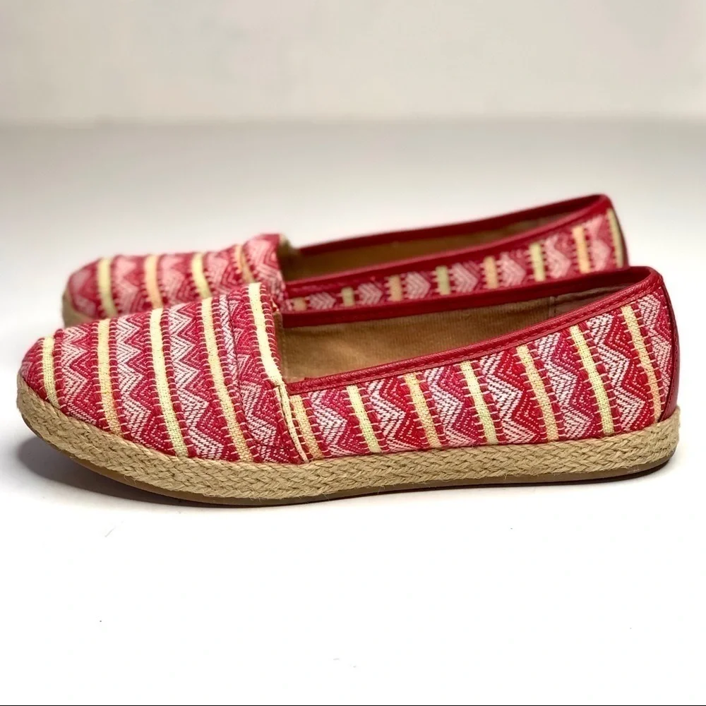 boc red geometric fabric espadrilles loafers 8
